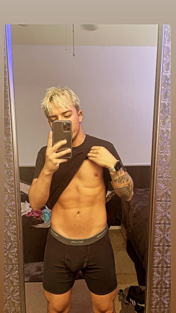 xxbkario OnlyFans messaging