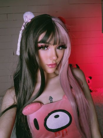 nude xzeldababex posting submissive selfie