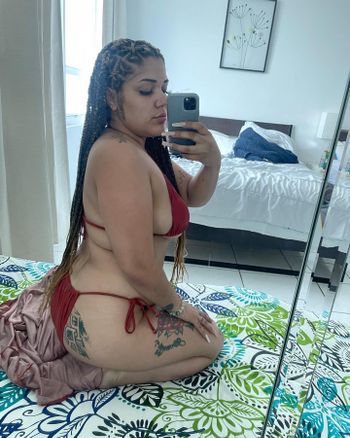 yellaaamarie OnlyFans latina selfie