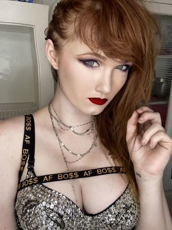 nude yourvirtualsweetheart doing submissive