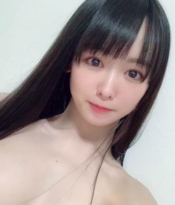 nude yuahentai_1 doing pov