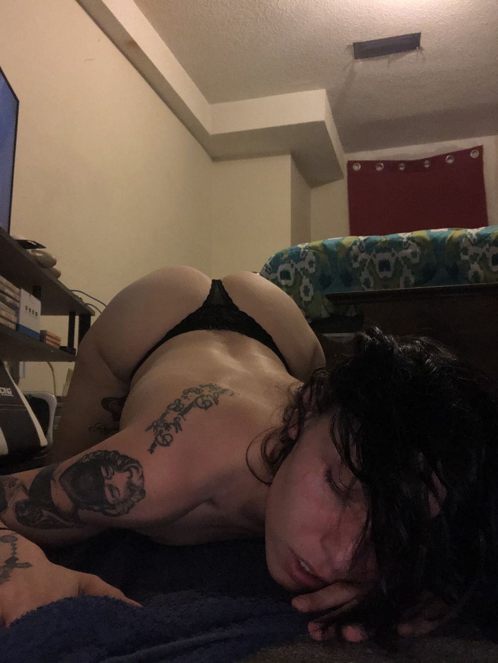 yurfavmillff OnlyFans showing submissive