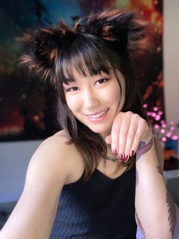 nude yurifoxgirlfree doing streamer selfie