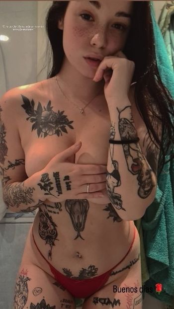 nude zaiiraaxxx recording submissive selfie