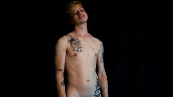 nude zeewhitewolf masturbation